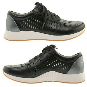 dansko charlie shoes